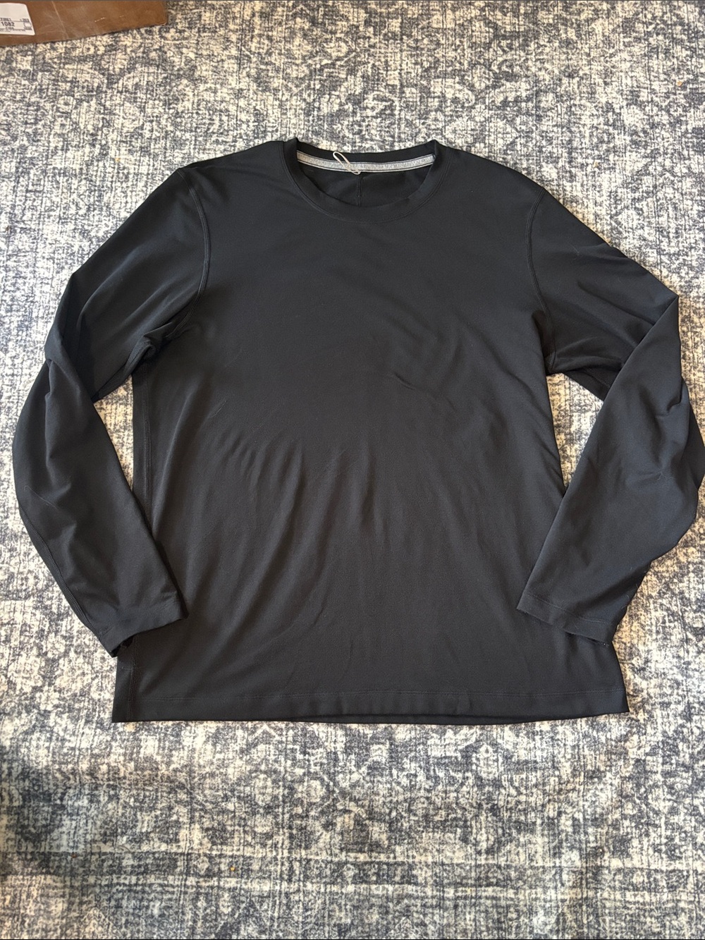 Lululemon Men’s Soft Jersey Long Sleeve - size M - black